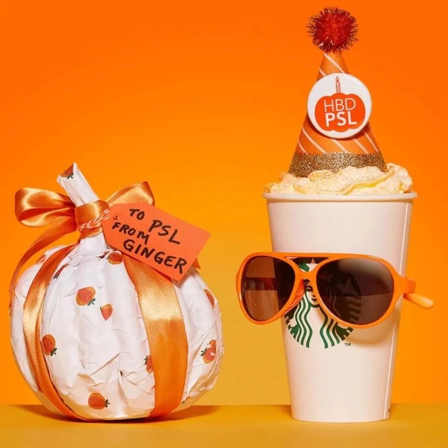 Star Papa’s new autumn product is coming to Los Angeles: pumpkin velvet latte, which goes well with pumpkin cheese muffin