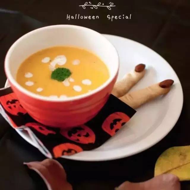Foodies Kitchen | Halloween Special 🎃 Pumpkin Gumbo with Witch Finger Cookies