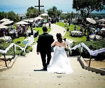 来自无敌海景，玻璃教堂，森林古堡的甜蜜助攻！加州最美14大结婚圣地