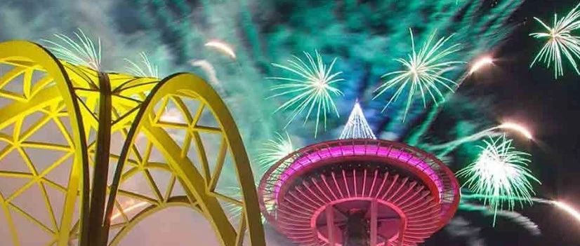 Seattle Christmas Event Guide | Punch 100 feet tall Christmas tree, teddy bear house, train model village, space needle firework show ...!