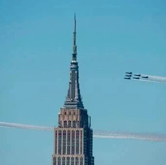 在天空致敬英雄! 世界最酷的飞行队在纽约冲上云霄